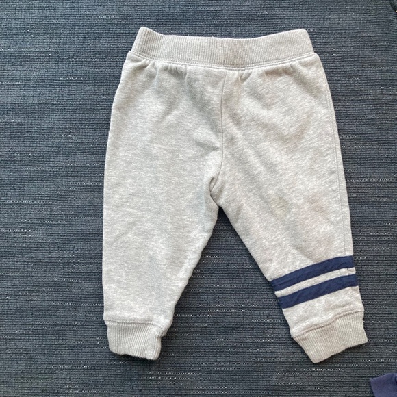 Set of pants 12-18m - Picture 2 of 3
